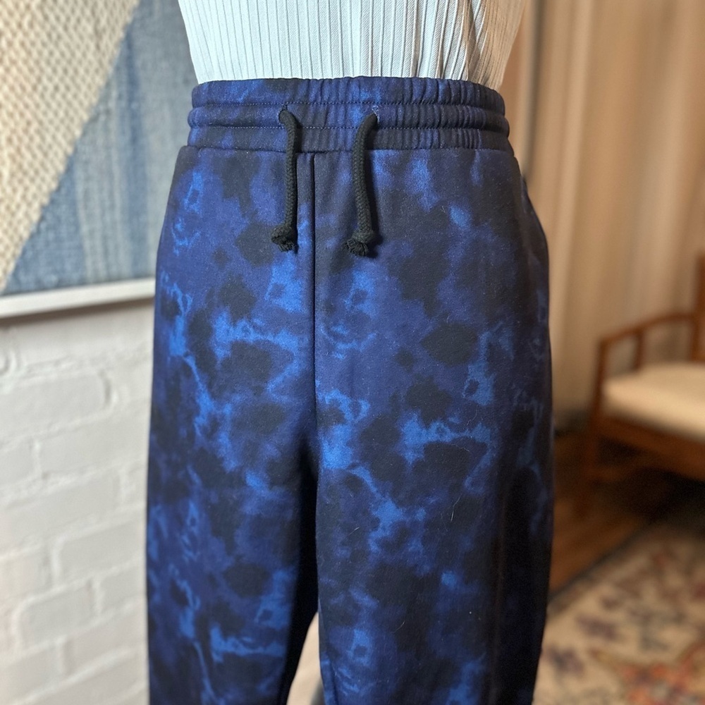 Kendall & Kylie Blue Tie Dye Sweatpants - Picture 4 of 8